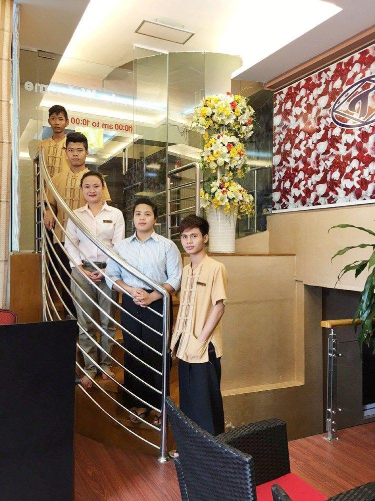 โรงแรม เอกเซล เทรชเชอร์ โฮเต็ล 2*